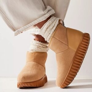 4CCCCEES Shearling Boots Size 41